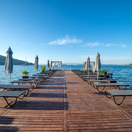 ホテル Moyo Luxury &