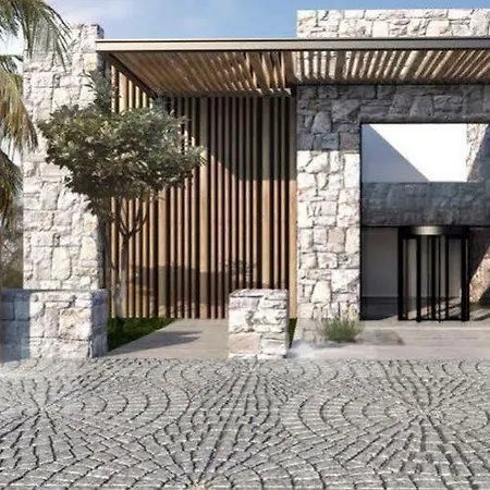 Hotel Moyo Luxury & 3*