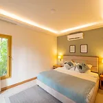 Moyo Luxury & 3* בודרום