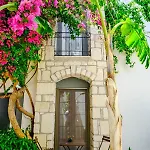מלון Moyo Luxury & 3*