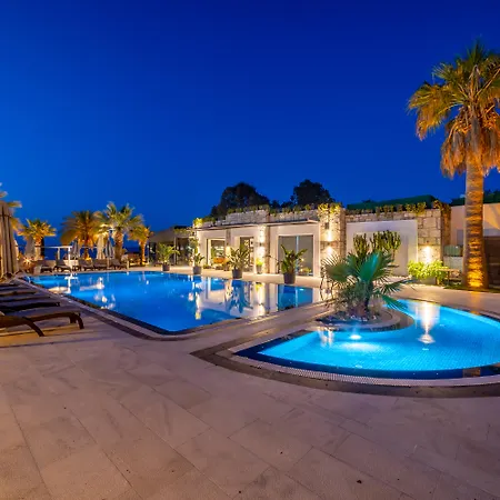 Szálloda Moyo Luxury & 3*