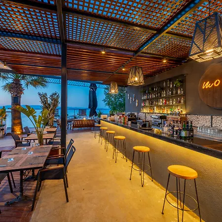 Otel Moyo Luxury & 3*