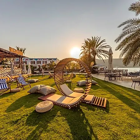 Hotell Moyo Luxury & 3*