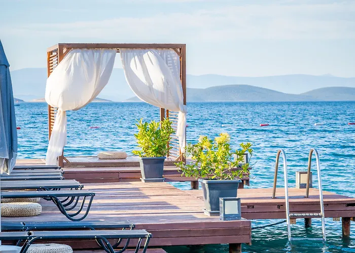 Otel Moyo Luxury & 3*