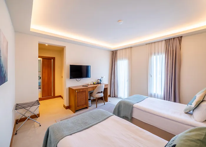 Отель Moyo Luxury &