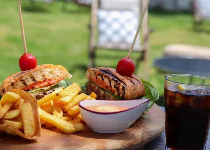 Moyo Luxury & Bodrum